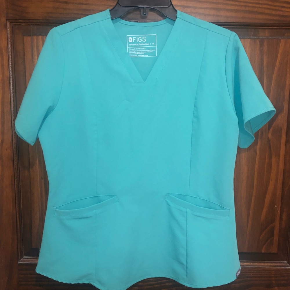 Figs Medium Casma Slim 2 pocket top